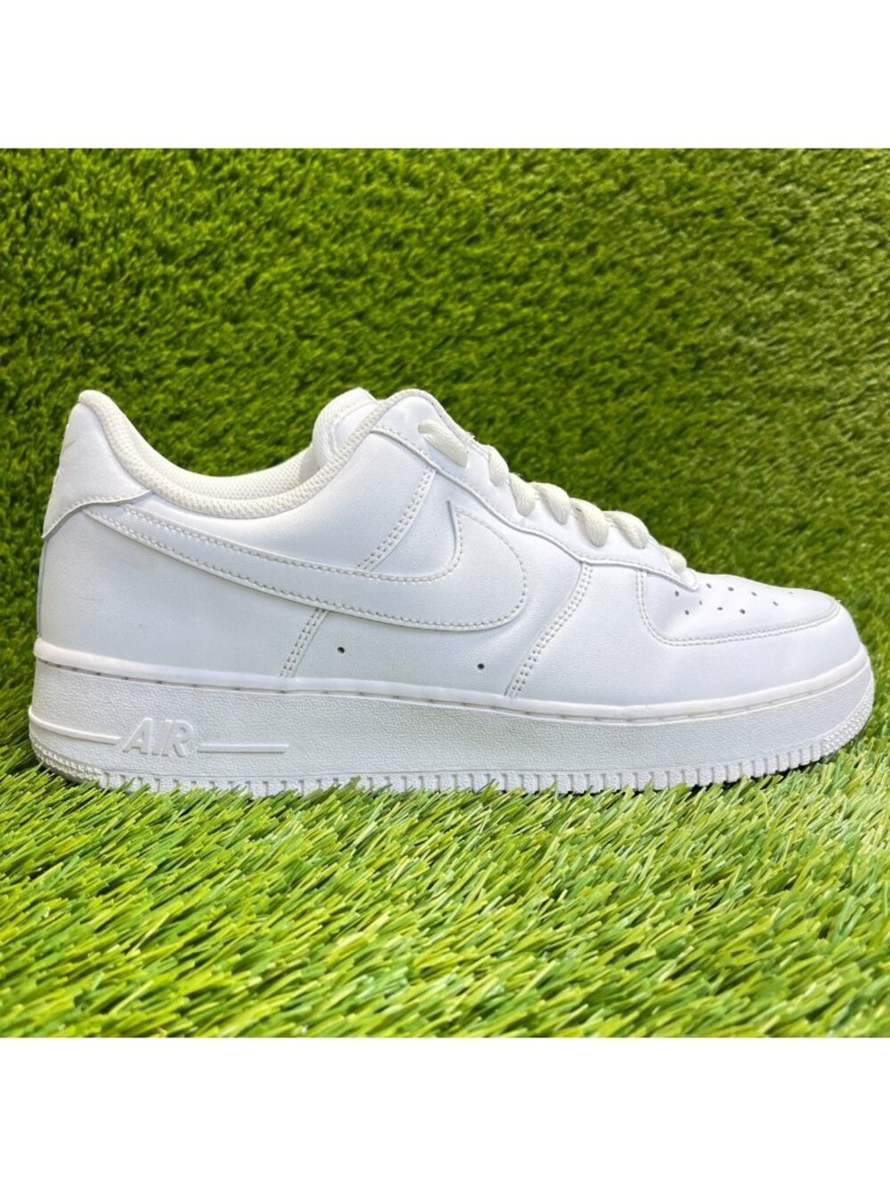 Nike‎ Air Force 1 '07 Low Mens Size 11 White Athletic Lifestyle Shoes Sneakers